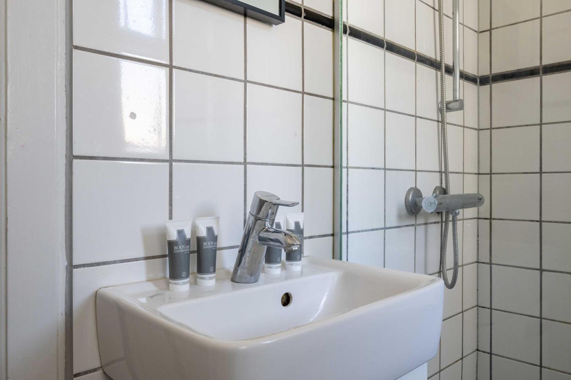 Spacious 3 Bedroom Apartment In Peaceful Area Copenhaga Exterior foto